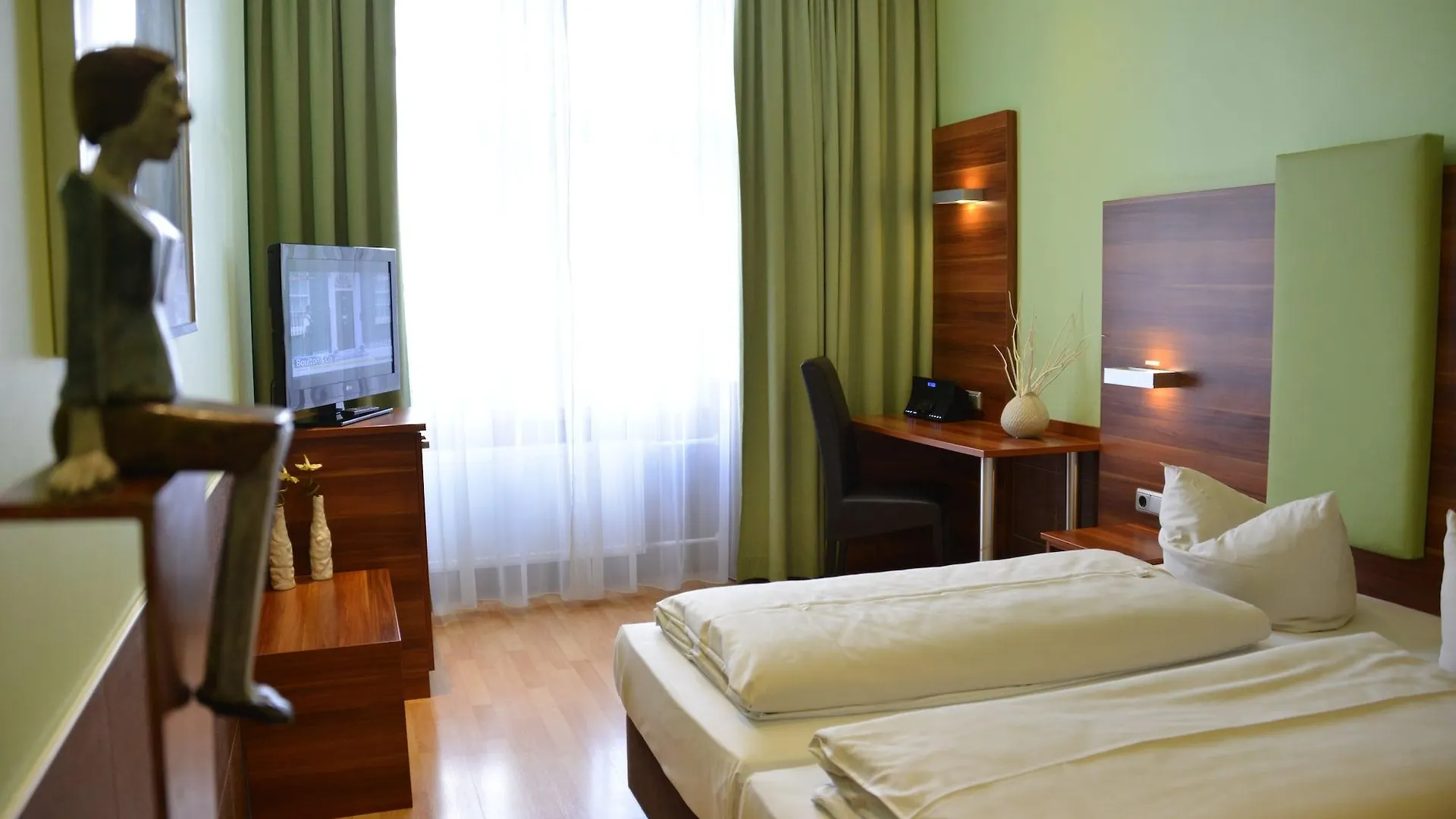 Arthotel Munich 3*,