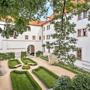 https://augustine-a-luxury-collection-hotel-prague.praguehotelsweb.com