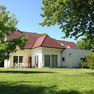 ferienhaus-am-park-leipzig.bestleipzighotels.com/