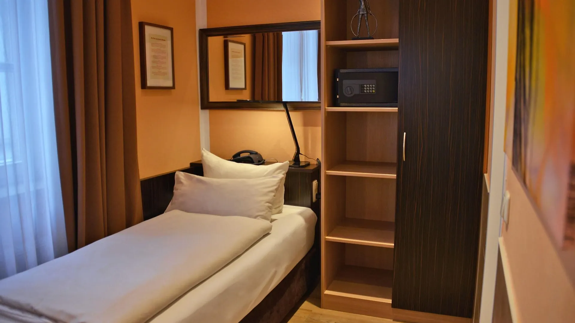 Arthotel Munich 3*,  Germany