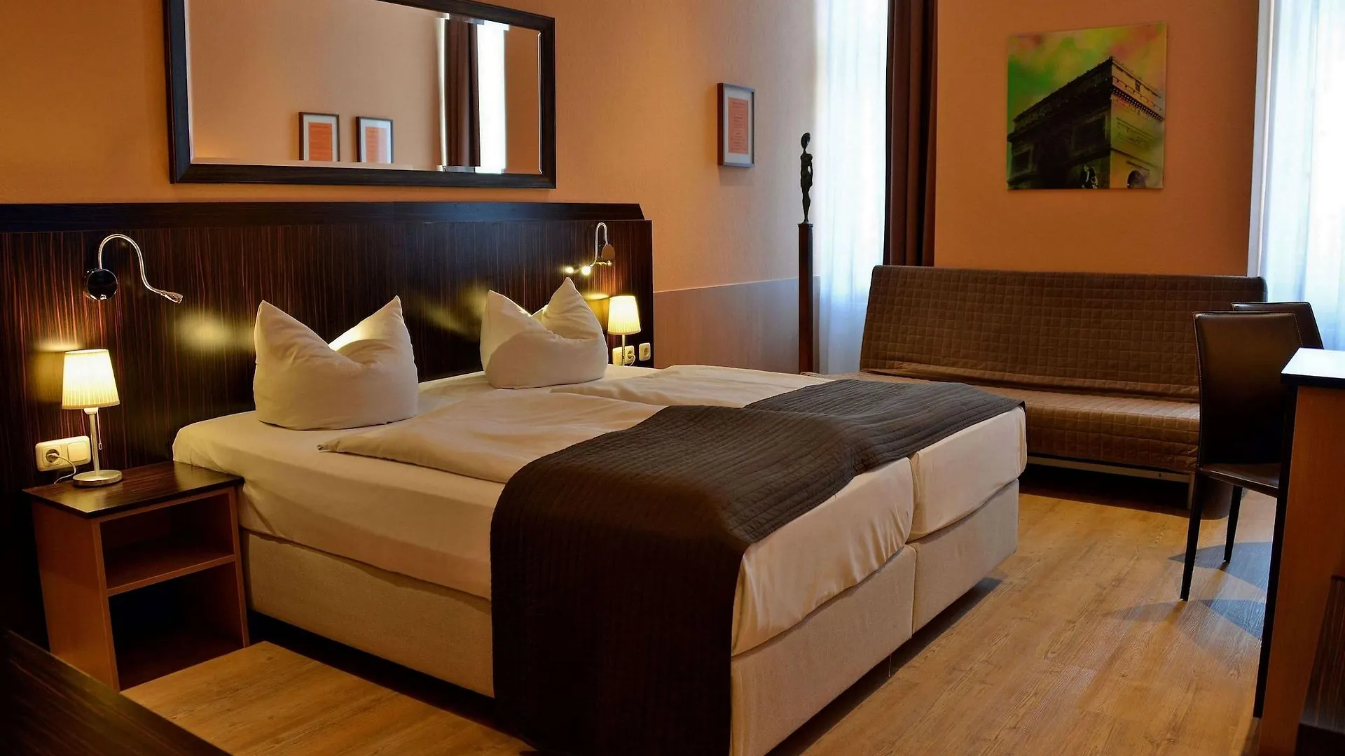 Arthotel Monachium 3*,